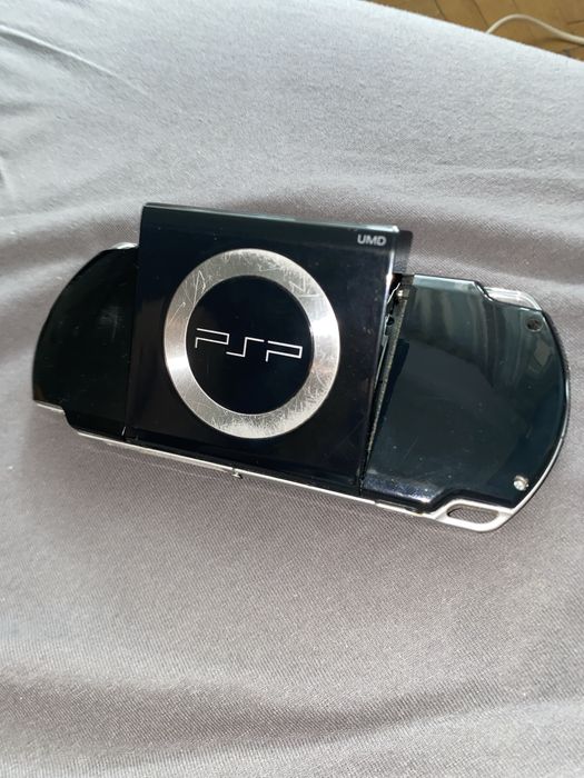 Sony PSP 2000 (Ark loader)