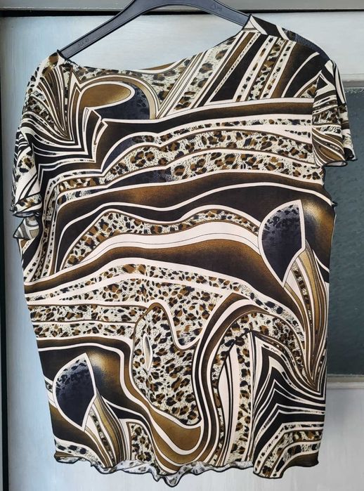 Продавам летни дамски костюми