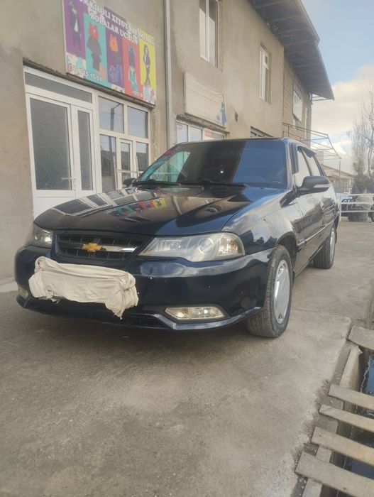 Нексия 2 срочно сотилади йили 2009. Холлати яхши.