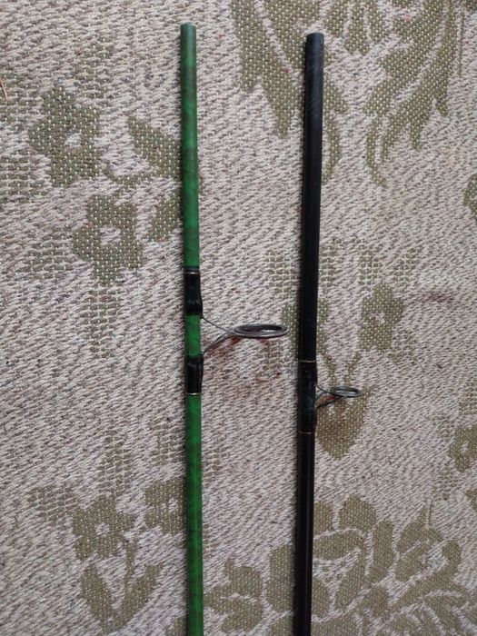 Set complet de pescuit la crap , 3 lansete + 2 transoane