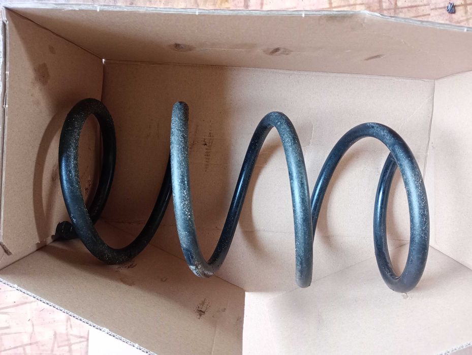 Предни пружини за БМВ Е60/Е61 Sachs