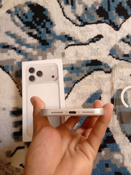 iPhone 17 pro Max Dubai 1/1