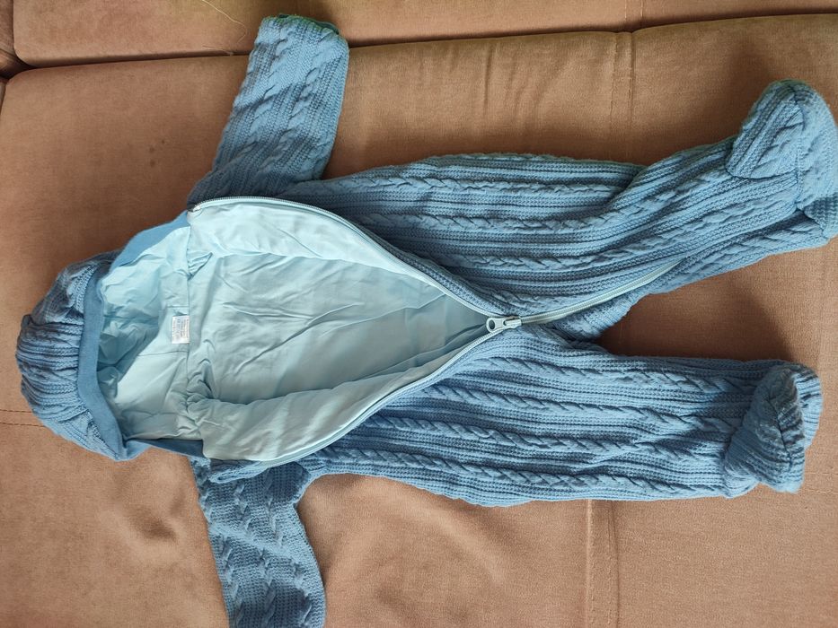 Продам детский демисезонные комбинезон