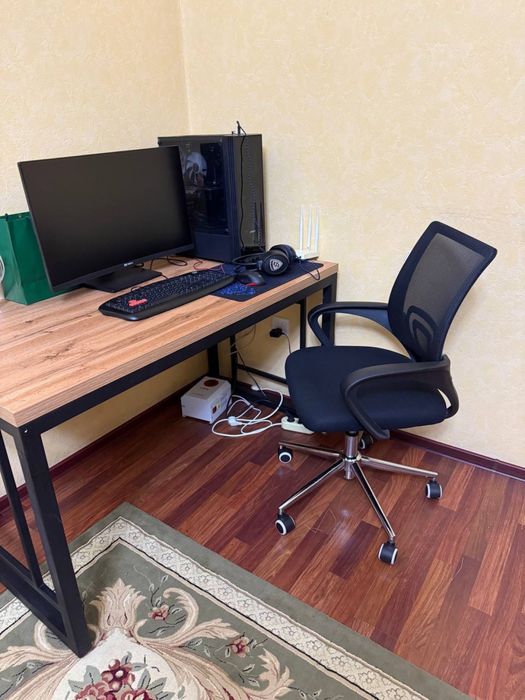 Продается срочно компьютер.В идеальном состоянии включали 10 раз