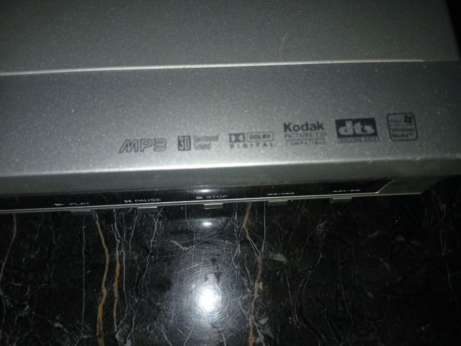 DVD / ДВД плеър LG, с дистанционно