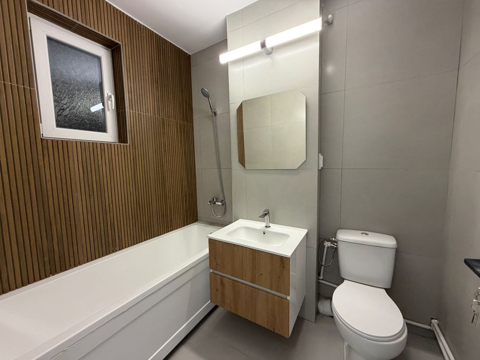 P.F Vând apartament 2 camere, etajul 2- Tătărași