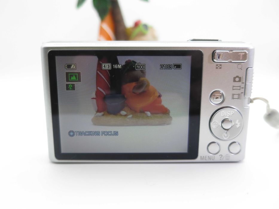 Sony Cyber-Shot W730 сребърен ултра компактен цифров фотоапарат, дигитална камера, в отлично състояние, пълен комплект, работи перфектно!