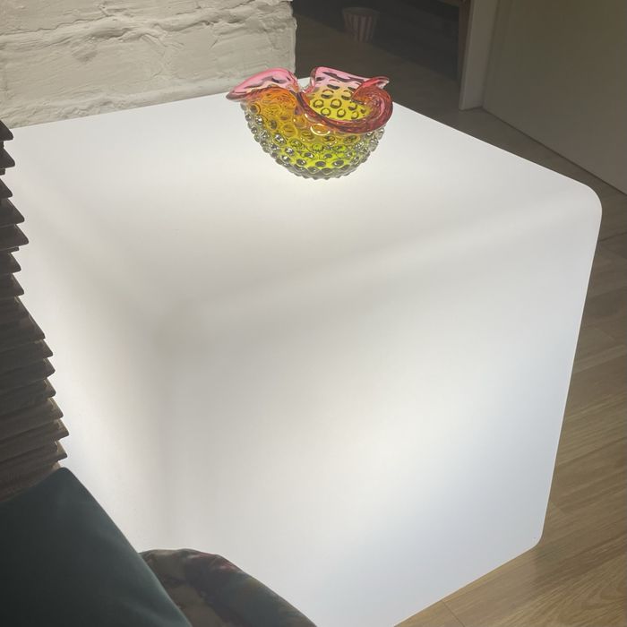 Светящийся куб, светильник