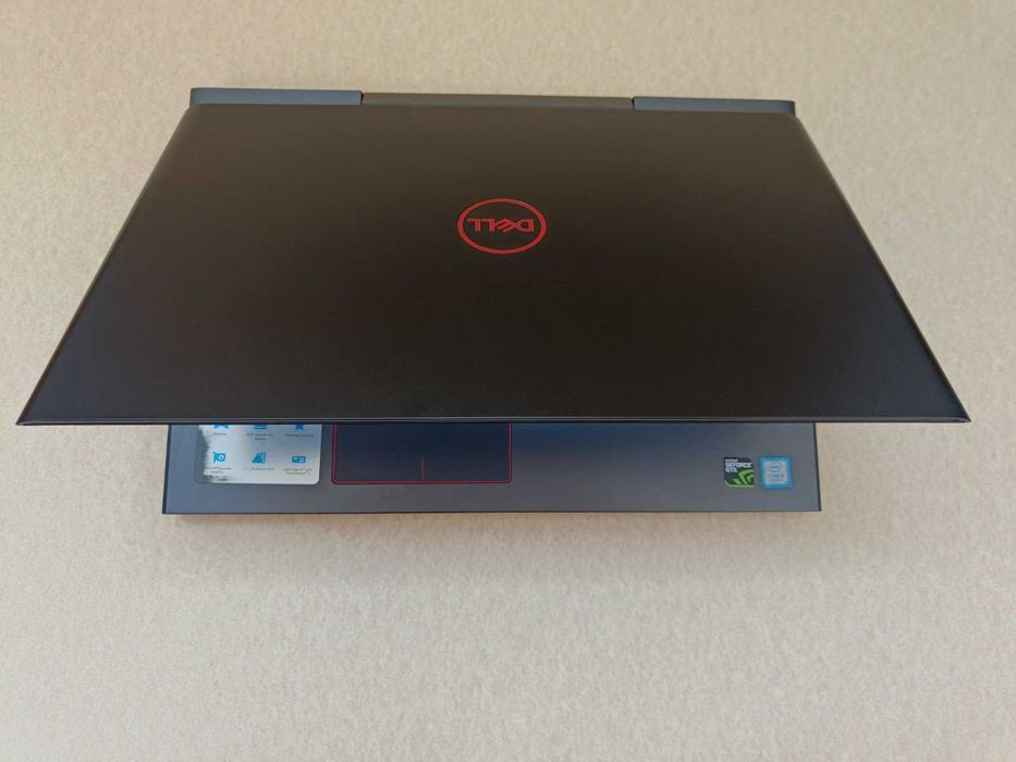 Геймърски Лаптоп Dell G5 5587