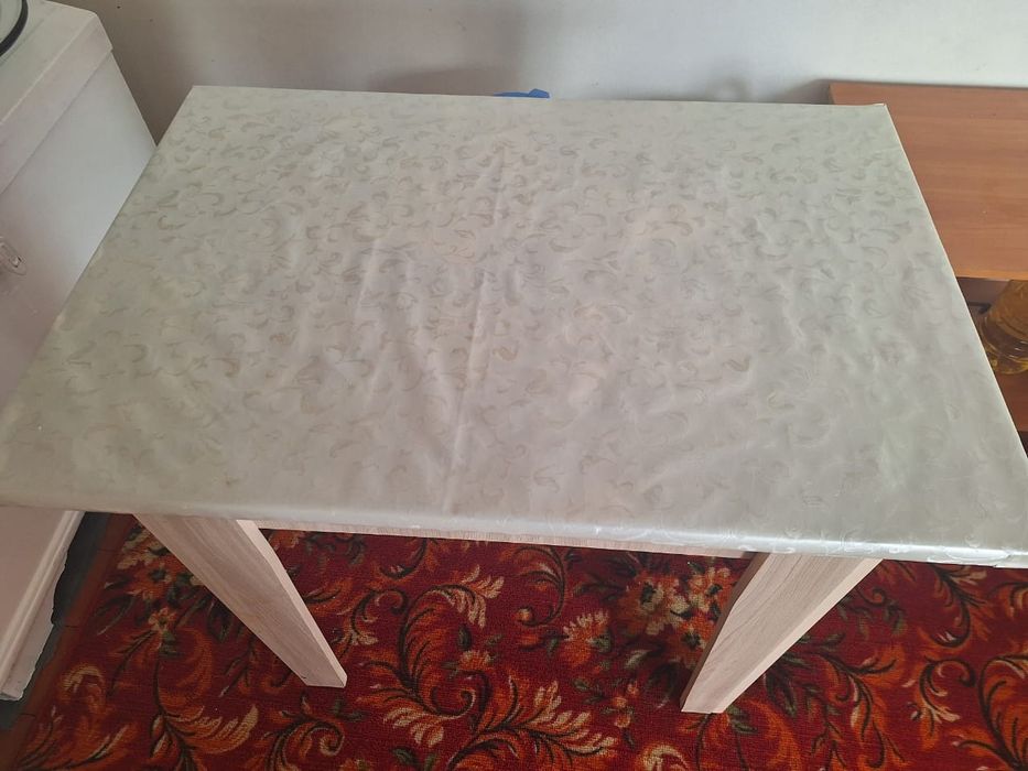 Продам столы  б.у