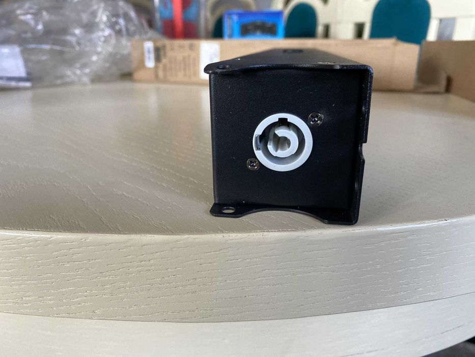 Botex PTS-8 Power Twist Splitter