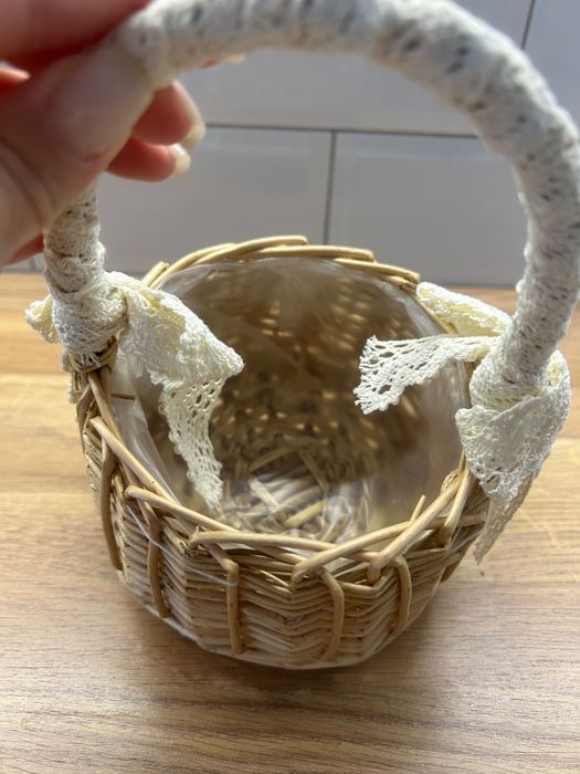 Малка кошница за шаферка