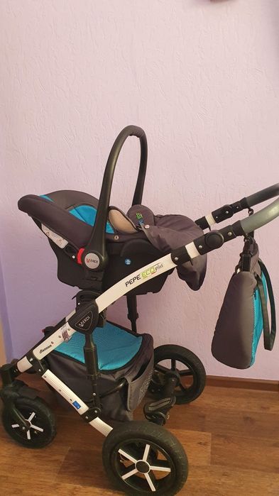 Детская коляска 3в1