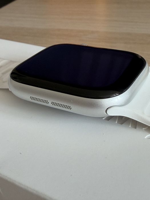 Продам Apple Watch 10,  46mm. Серебро.