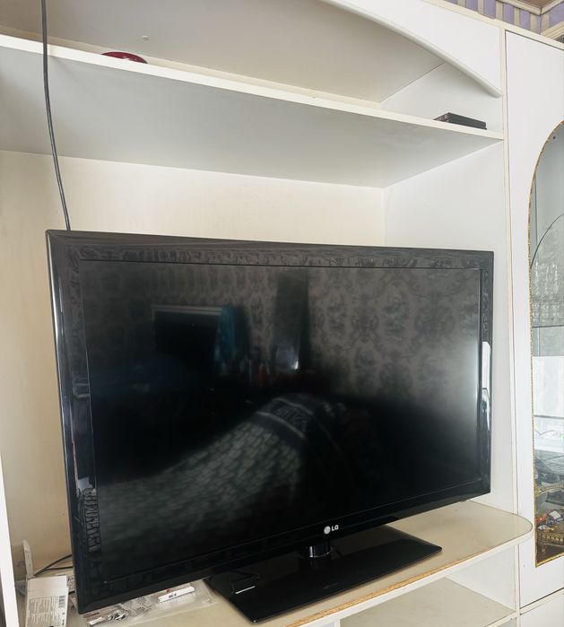 Телевизор LG, очень хорешем состоениии! Почти новый