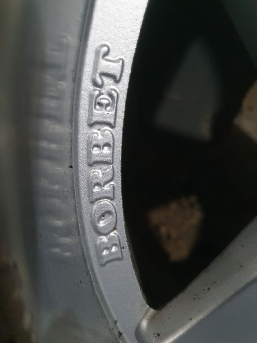 16 Диски с летней резиной.