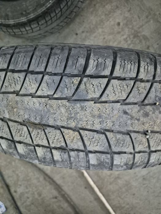 15 Зимние шины 2 шт есть