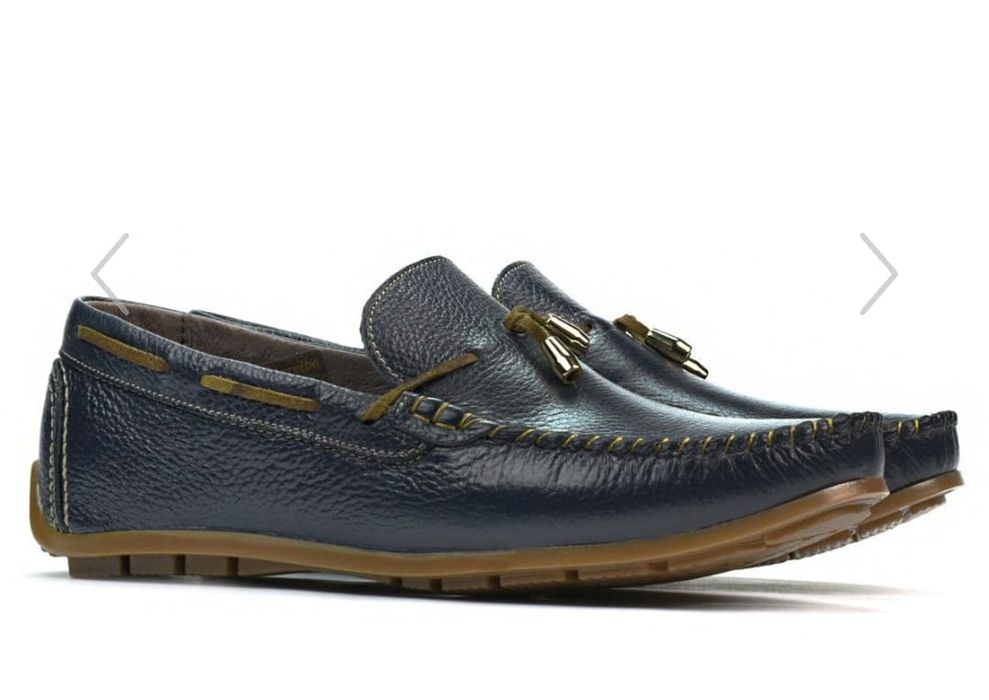 Vând mocasini adolescenți