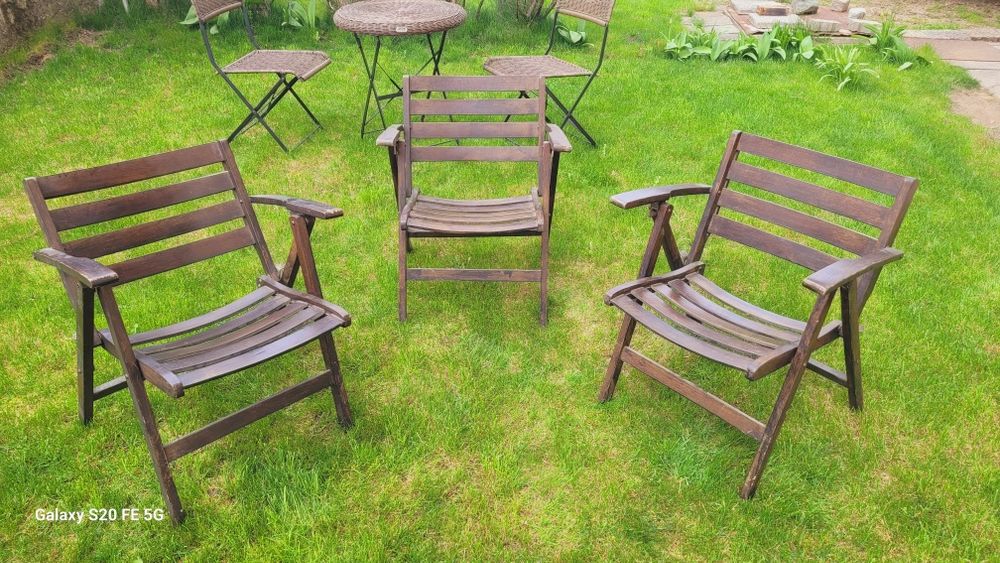 Стол подходящ и за бюро