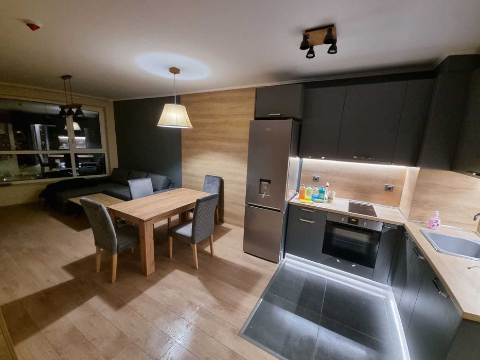 Дава се под наем Двустаен апартамент в Бургас, Славейков - 78 кв.м за 575 € - Снимка #9