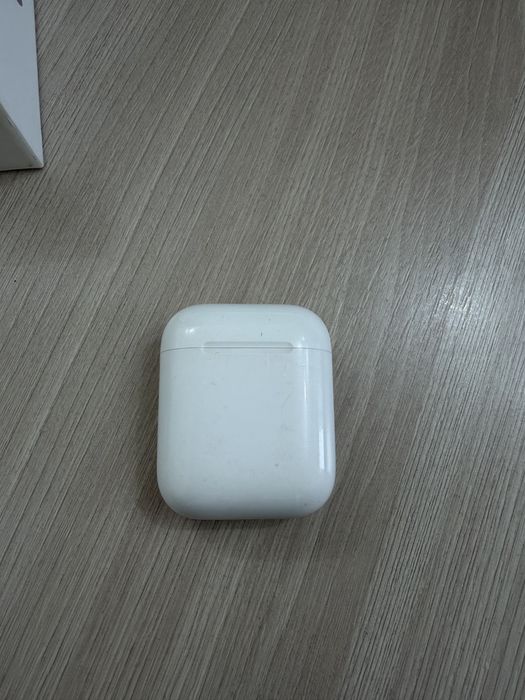Наушники AirPods