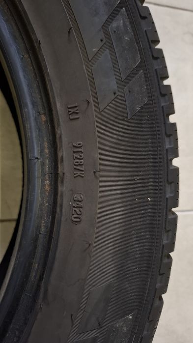 Зимна бусова гума Pirelli 215 60 17C