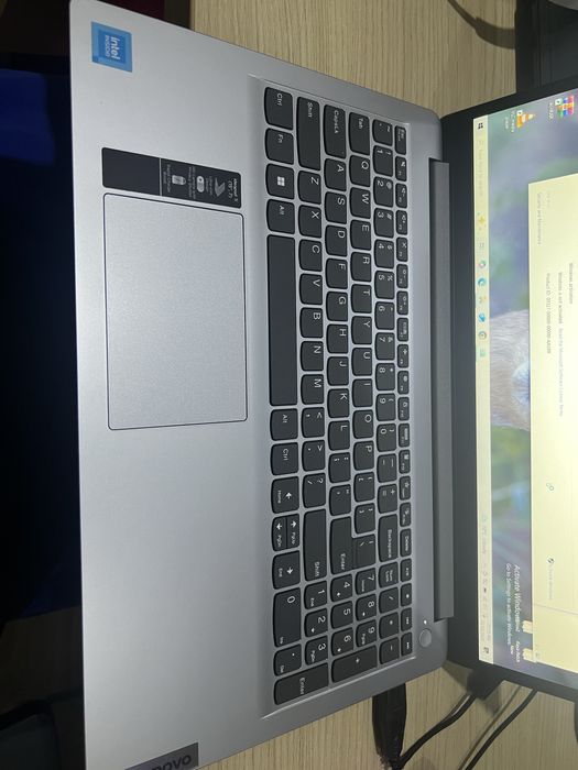 Laptop LENOVO + tastatura si mouse, IdeaPad 1 15IJL7, Intel Celeron N4500, 15.6" HD, 8GB RAM, Intel UHD Graphics, +tastatura si mouse