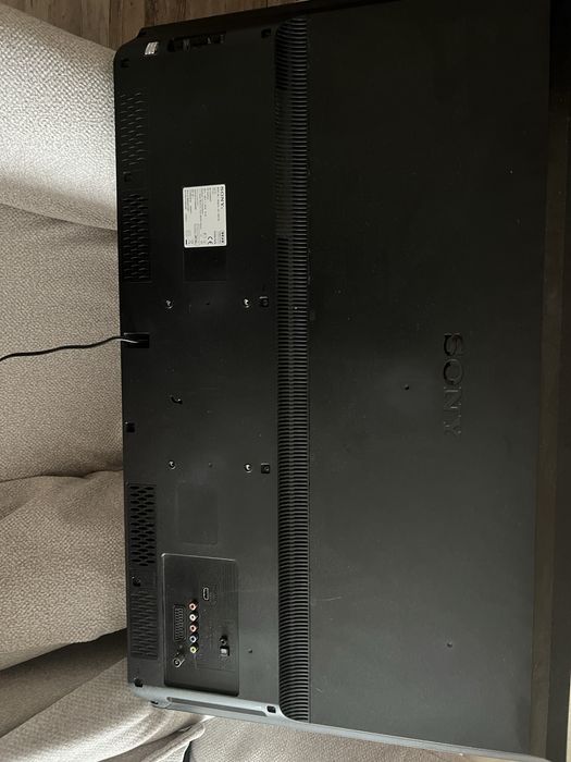 Продаем телевизор Sony на запчасти