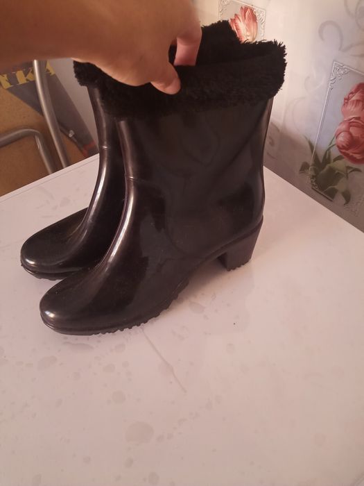 Резиновые сапоги женские