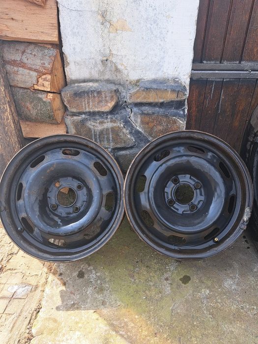 Два броя гуми 195/65R15