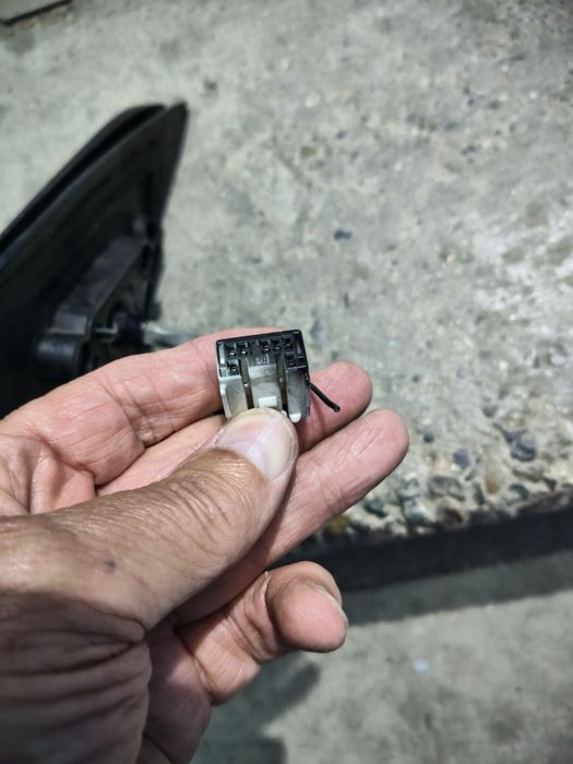 Зеркало заднего вида