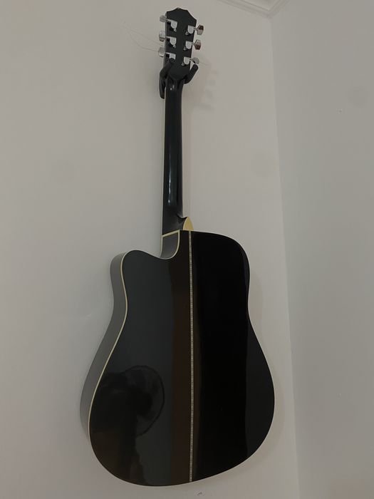 Гитара музыкальный инструмент