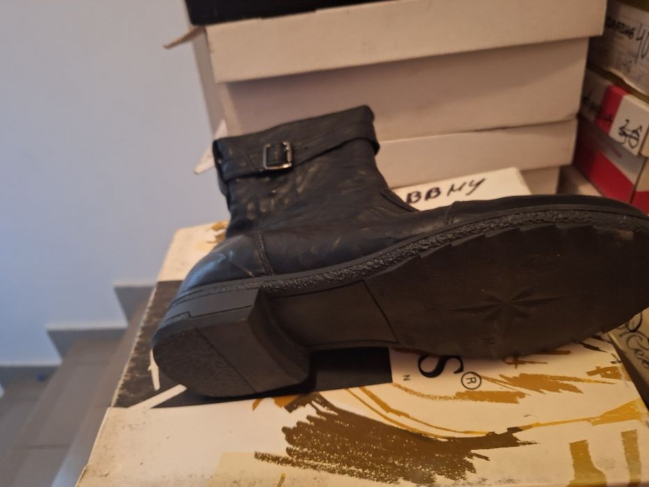 Черни боти естествена мачкана кожа