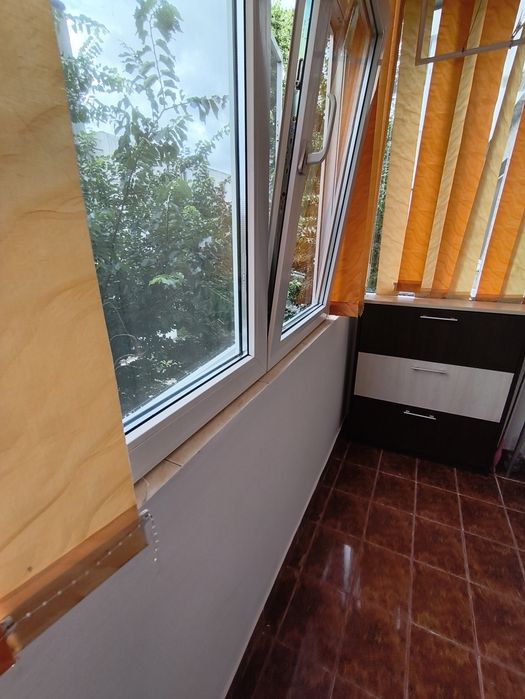 Închiriez apartament