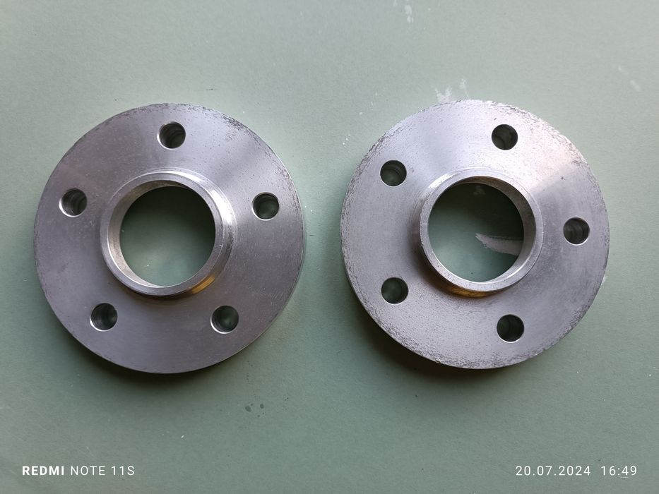 Универсални фланци 20 мм