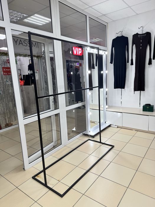 Стойкк доя одежды