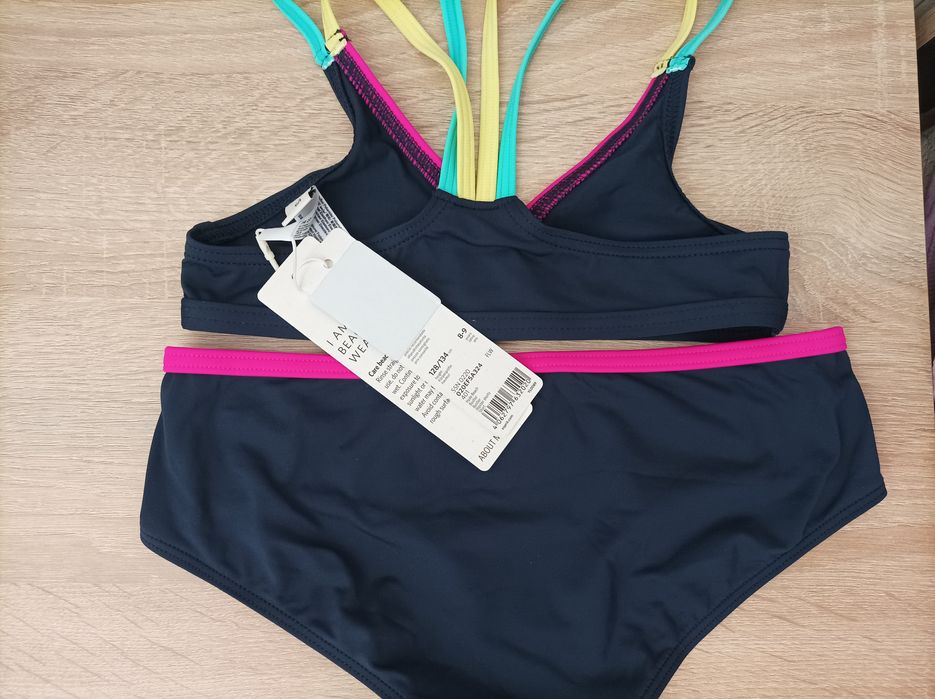 Esprit 7-9год 128-134см бански