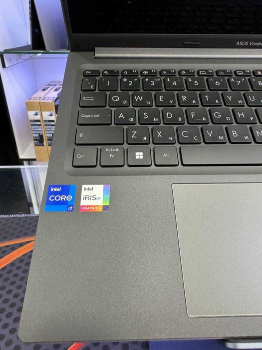 Asus VivoBook 15 OLED/i7-1255U/16GB/512GB SSD/15.6" OLED