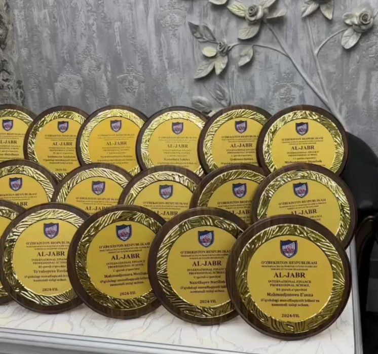 Статуетки с логотипом под заказ