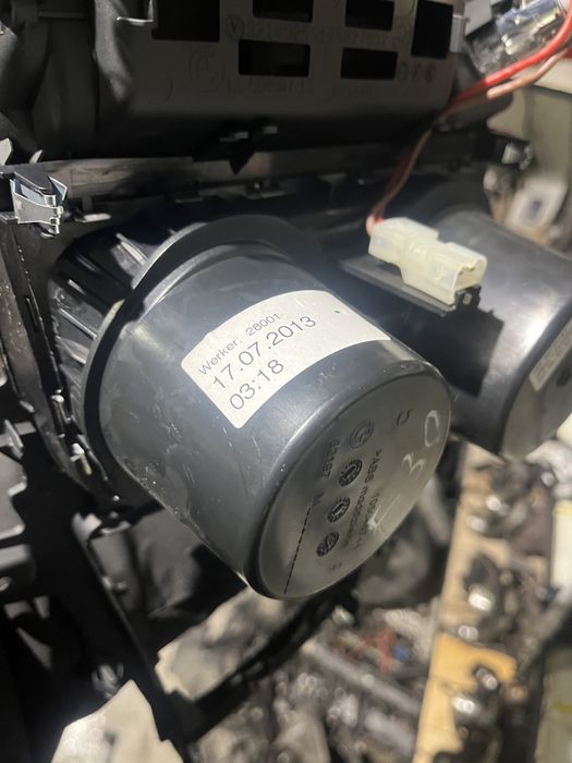 Барче къп холдер бмв ф30 ф31 ф32 ф36 bmw f30 f31 f32 f36 cub holder