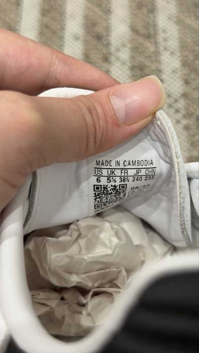 Срочно продам Adidas samba