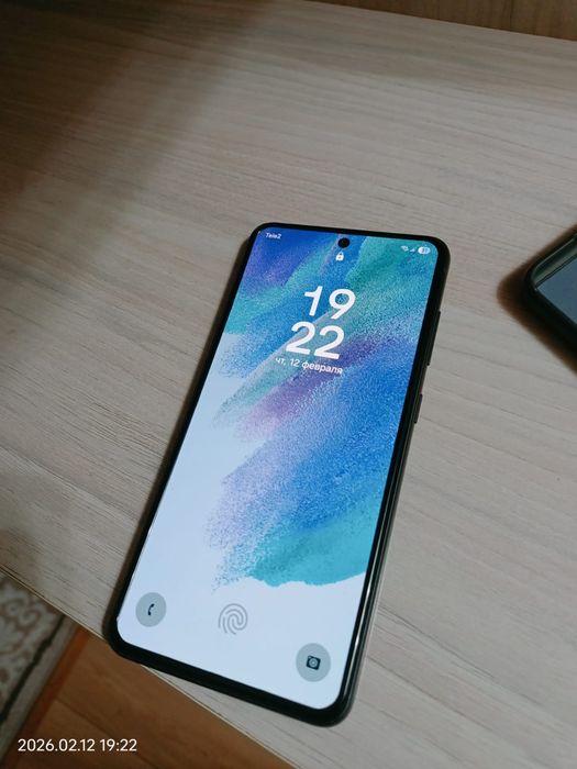 Samsung s21fe с каробкой