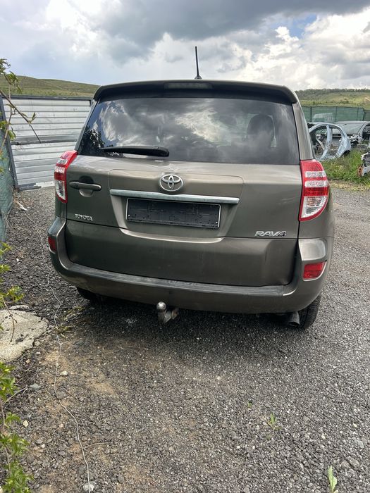 Dezmembrez Toyota Rav 4 .4x4 2.2 D 150cp E5 2012