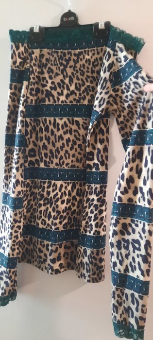 Тениска и блуза с дълъг ръкав