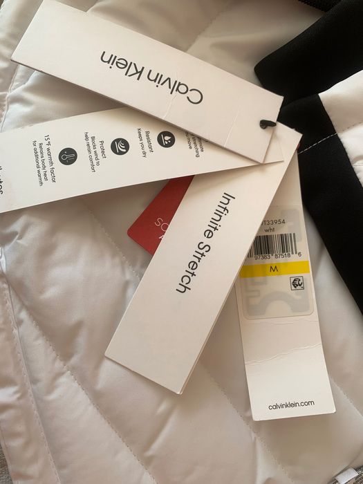 Calvin Klein черно с бяло дамско яке