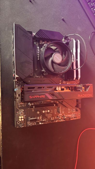 Gaming  компютърни компоненти. Ryzen 5 5600 , rx 6600 pulse