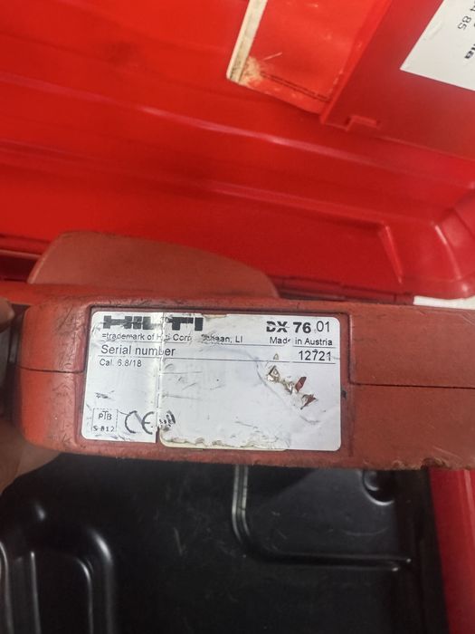 Pistol cuie HILTI DX76