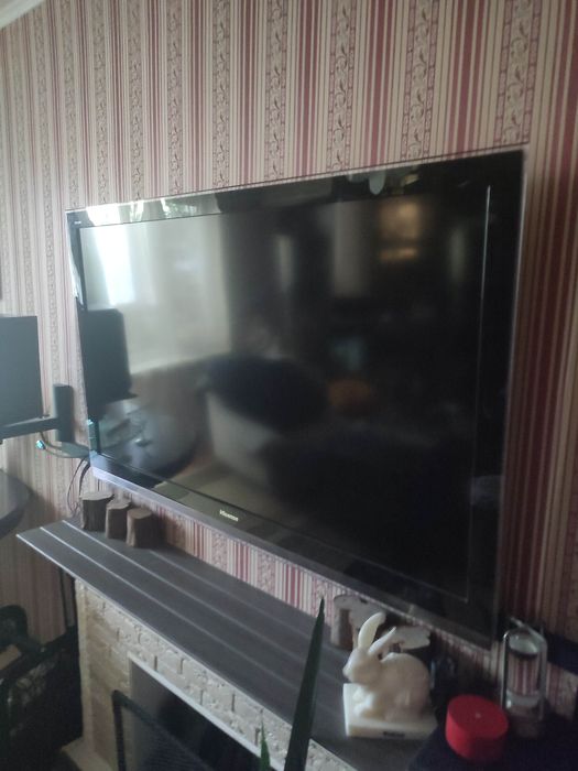 Телевизор Hisense 55 дюймов неисправный