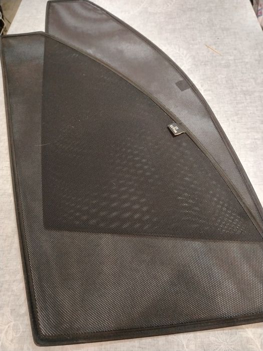 Продам шторки на  Камри 40