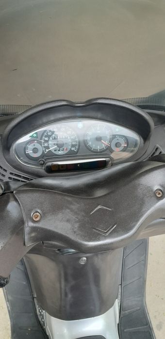 Продавам Piaggio X8 250i